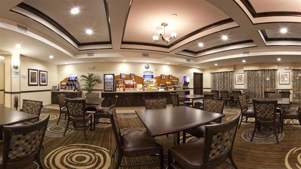 Holiday Inn Express Richfield By Ihg Экстерьер фото