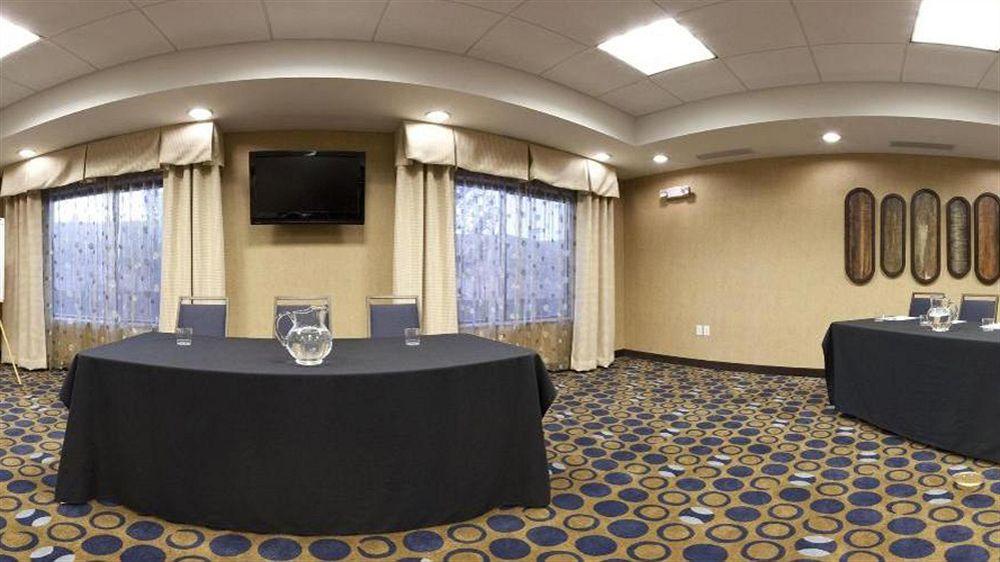 Holiday Inn Express Richfield By Ihg Экстерьер фото