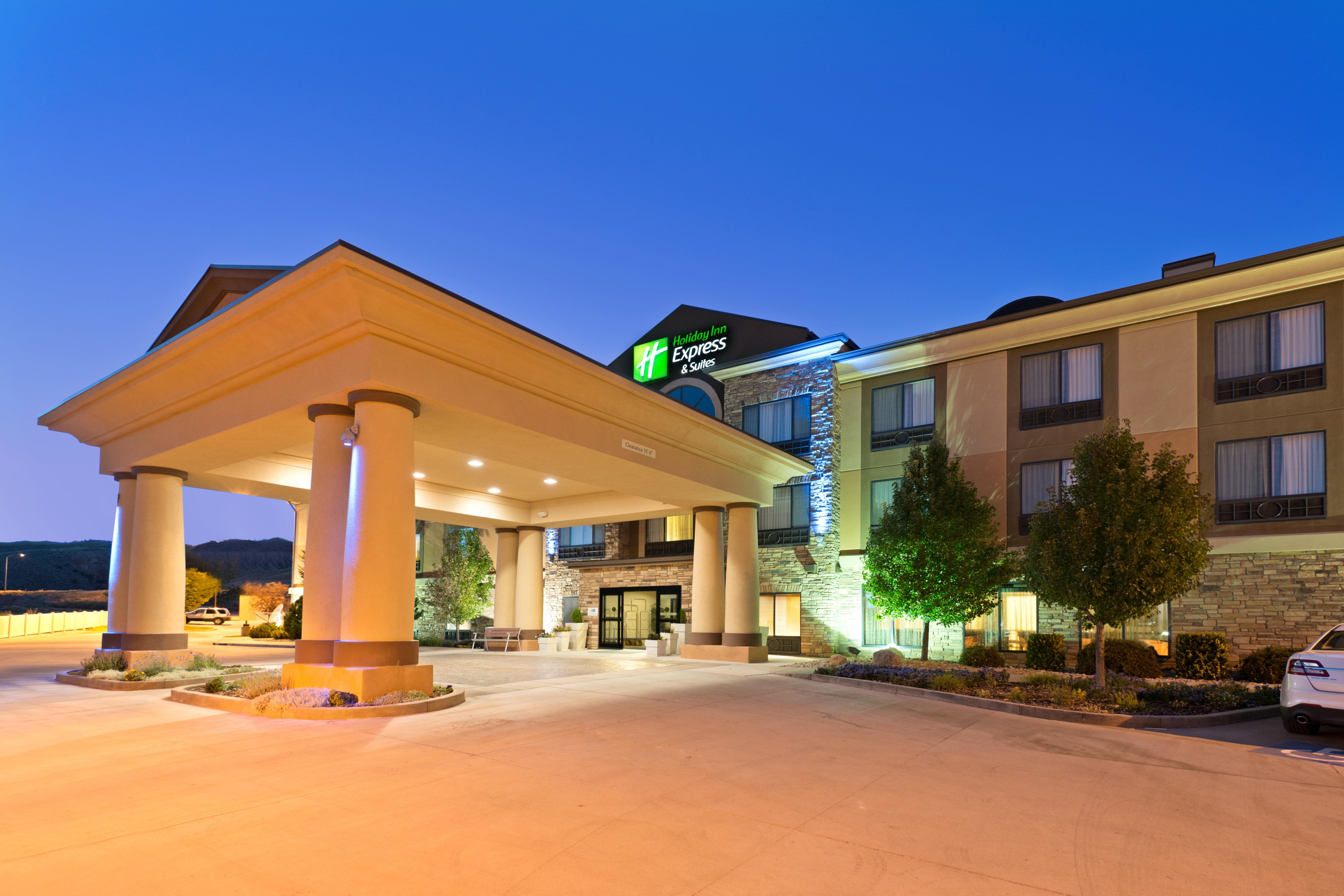 Holiday Inn Express Richfield By Ihg Экстерьер фото