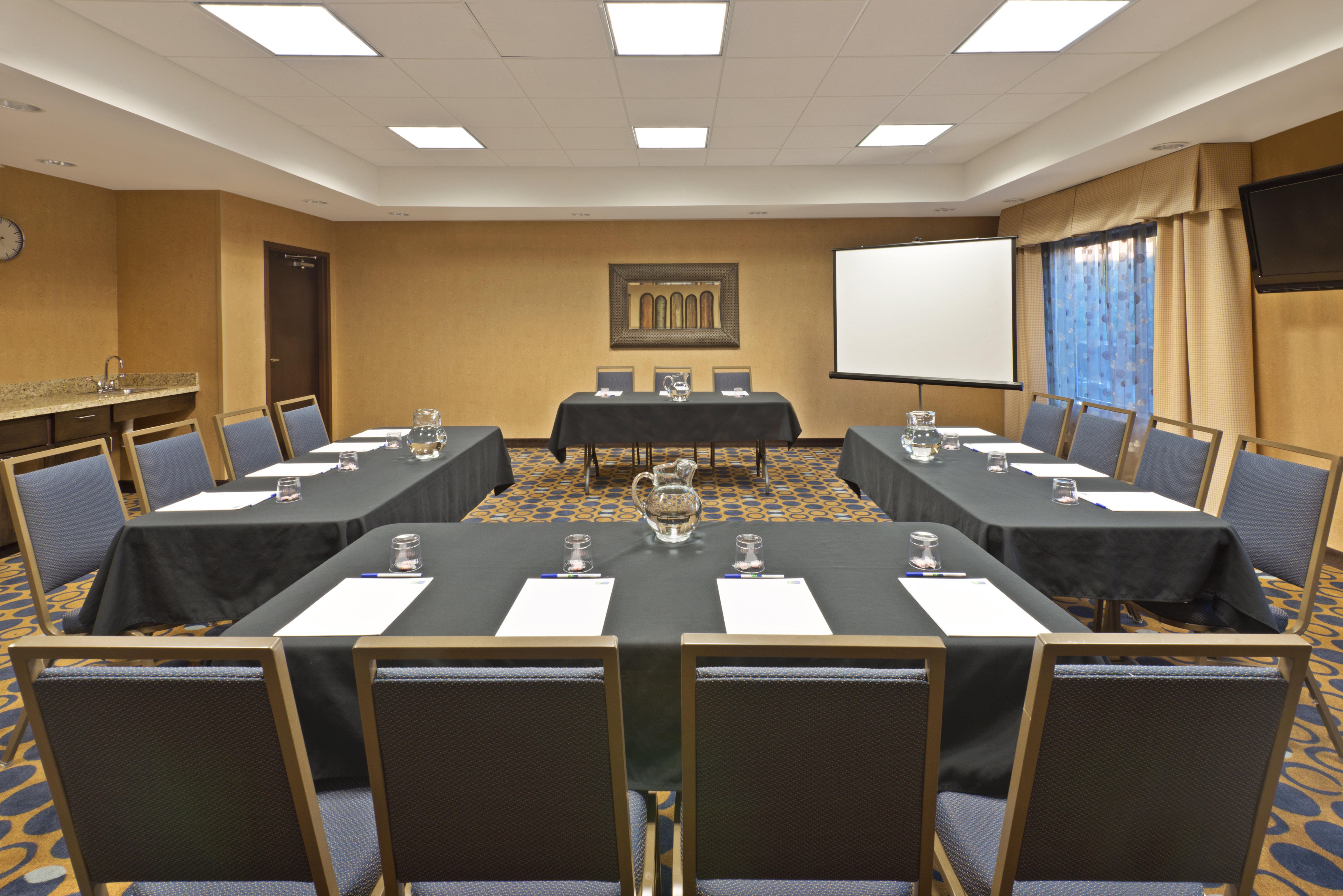 Holiday Inn Express Richfield By Ihg Экстерьер фото