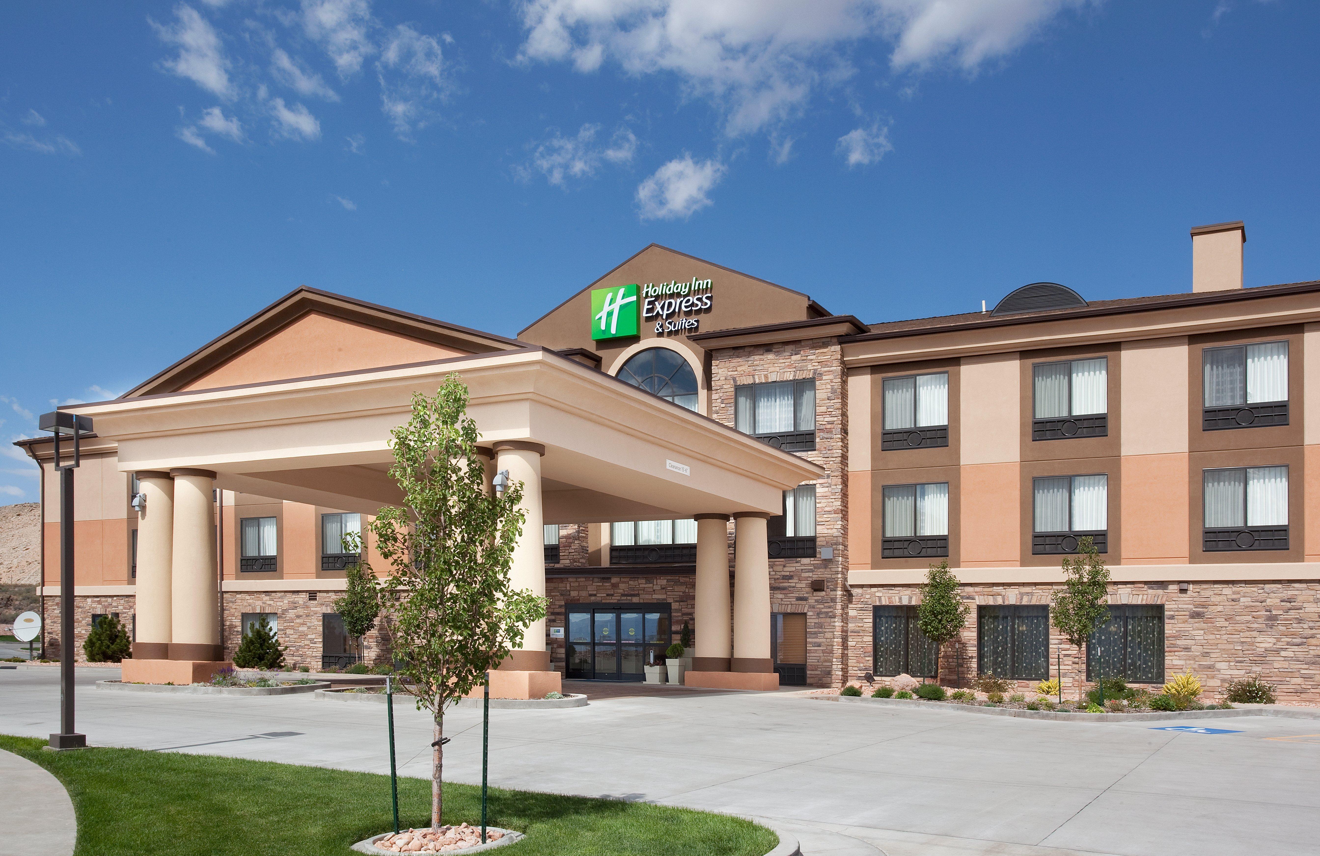 Holiday Inn Express Richfield By Ihg Экстерьер фото